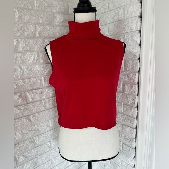 VINTAGE Red Cropped Turtleneck - Picture 1 of 4
